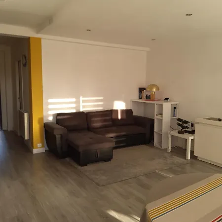 T2 Apartment *